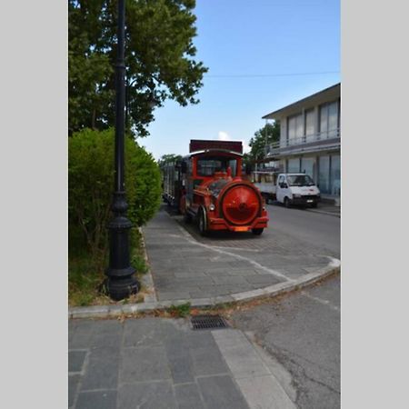 Marieli Apartment Perama  Dış mekan fotoğraf