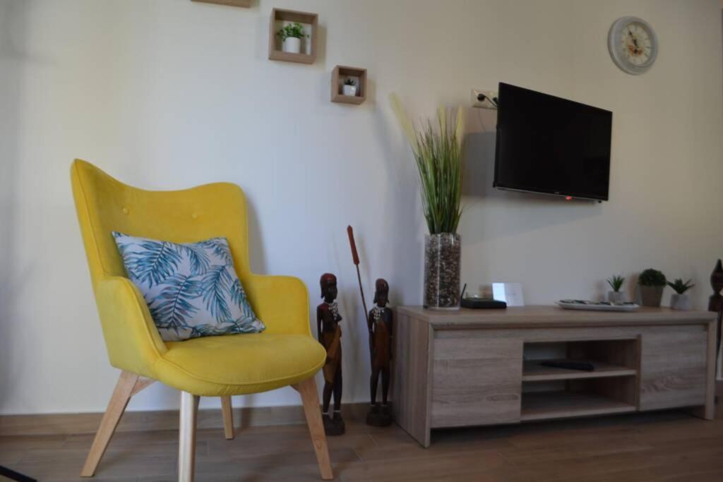 Marieli Apartment Perama  Dış mekan fotoğraf