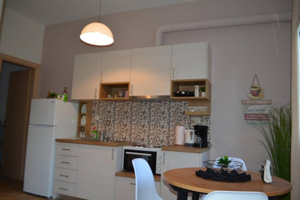 Marieli Apartment Perama  Dış mekan fotoğraf