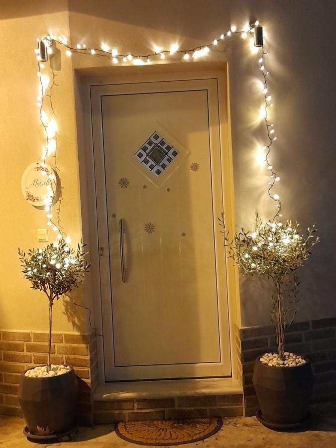 Marieli Apartment Perama  Dış mekan fotoğraf